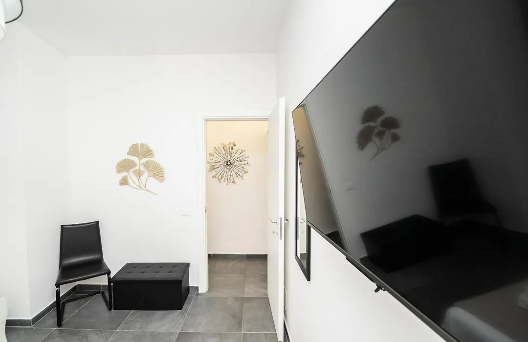 Modern House Orleans-1